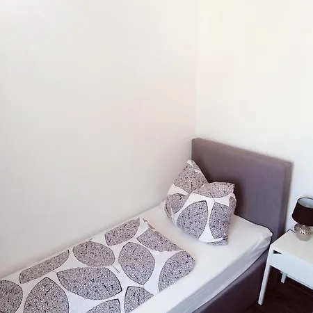Apartamento Betterhome Am Stadion I Free Parking I Self Check-in