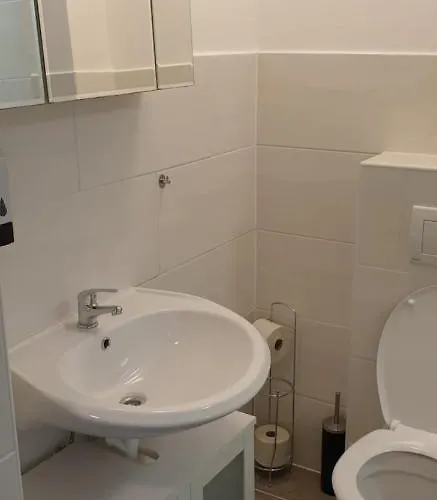 Betterhome Am Stadion I Free Parking I Self Check-in Апартаменти *